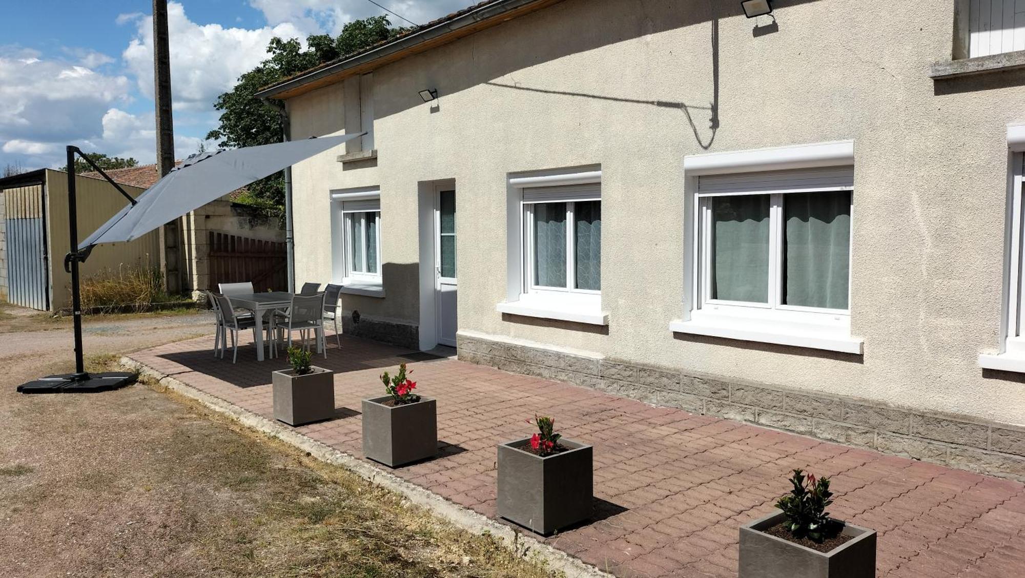 Villa Le P'Tit Quebecois Les-Trois-Moutiers Exterior foto